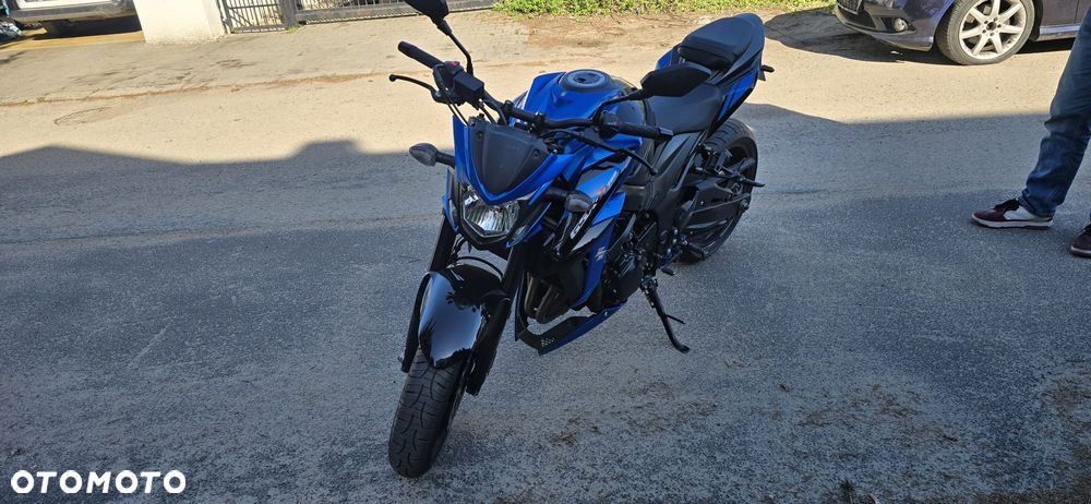 Suzuki GSX - 9