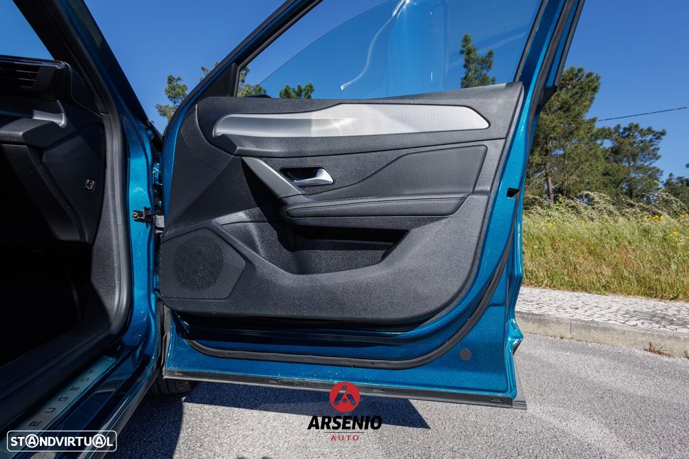 Peugeot 408 1.6 Hybrid GT e-EAT8 - 37