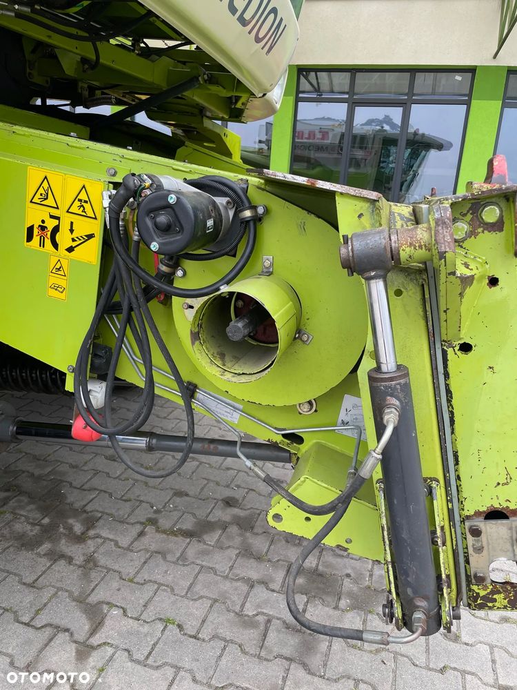 Claas MEDION 320 - 8