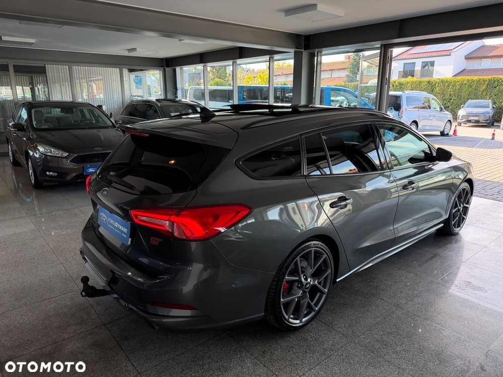 Ford Focus 2.3 EcoBoost ST X Edition - 18