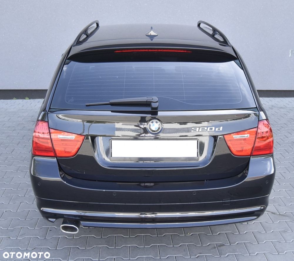 BMW Seria 3 320d xDrive DPF - 11