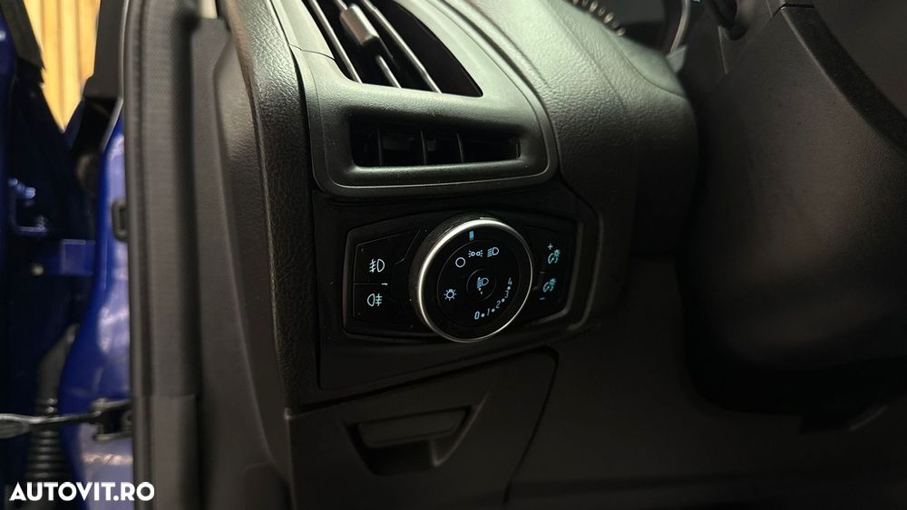 Ford Focus 1.0 EcoBoost Sport - 23