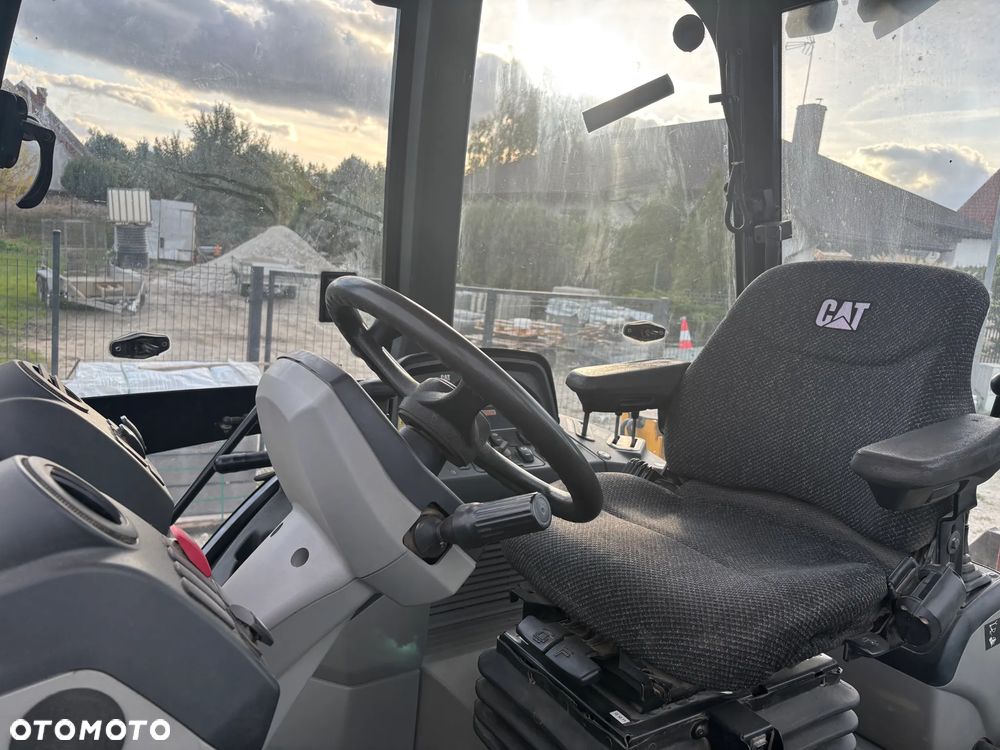 Caterpillar 428E - 10