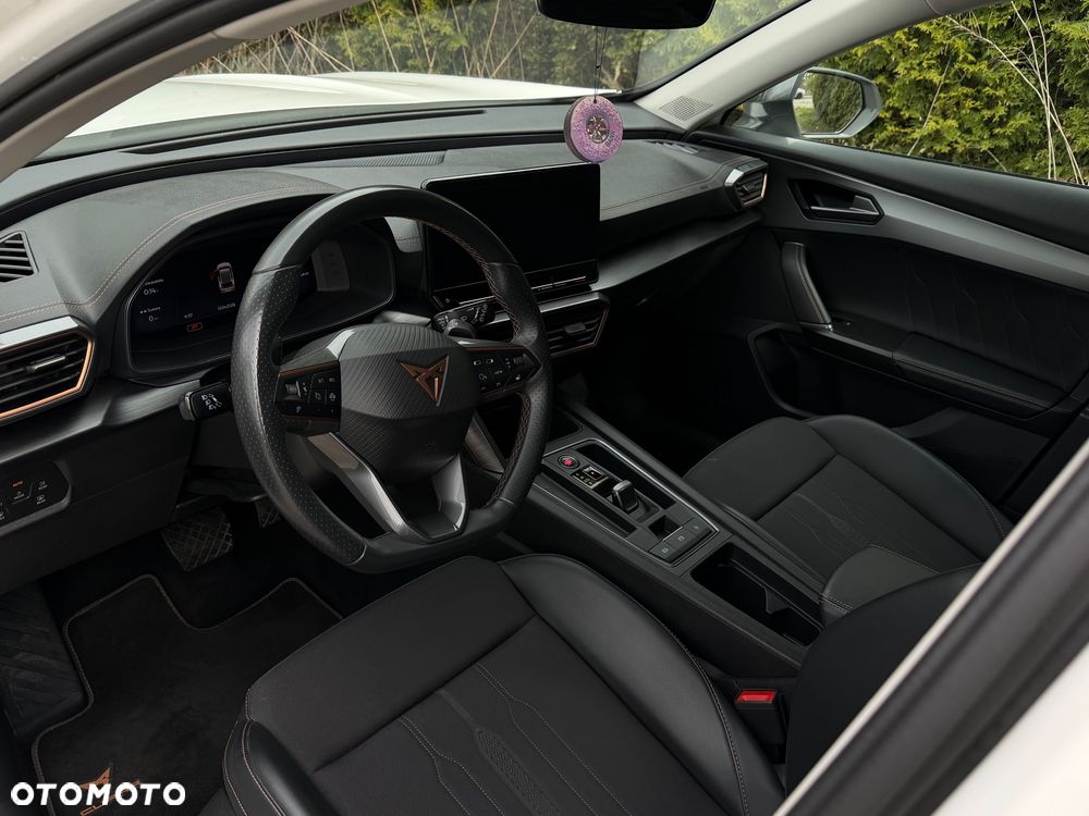 Cupra Formentor 1.4 e-Hybrid DSG Priority - 25