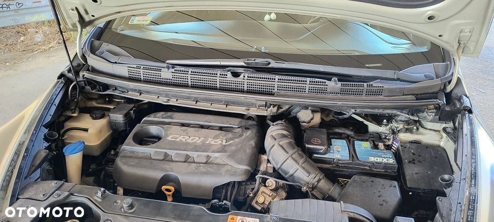 Kia Carens 1.7 CRDi Spirit - 29