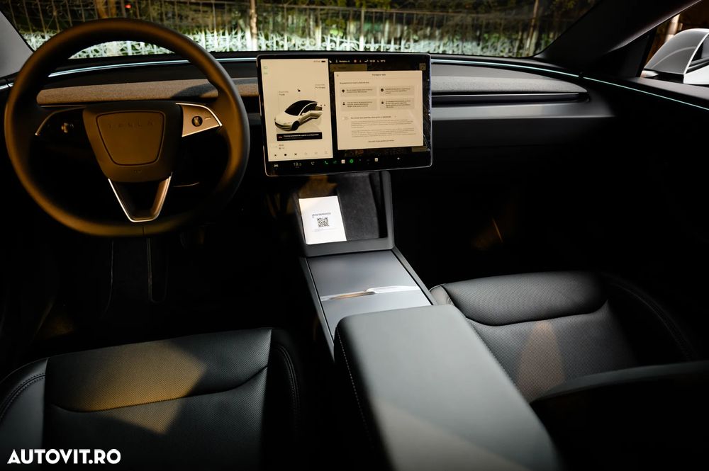 Tesla Model 3 - 13