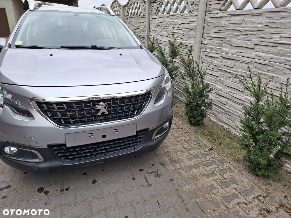 Peugeot 2008 BlueHDi 100 STOP & START Style - 12