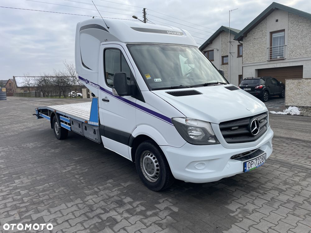 Mercedes-Benz Sprinter - 2