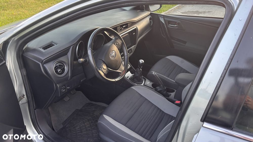Toyota Auris 1.4 D-4D Comfort - 9