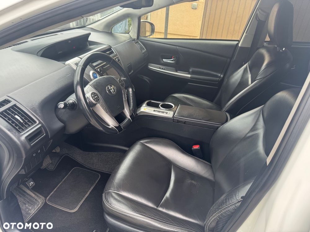 Toyota Prius+ (Hybrid) Executive - 27