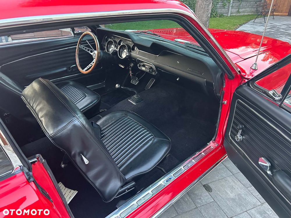 Ford Mustang - 12