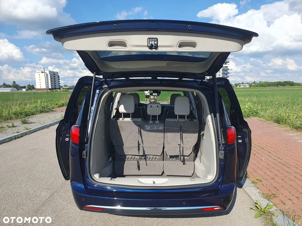Chrysler Pacifica - 14