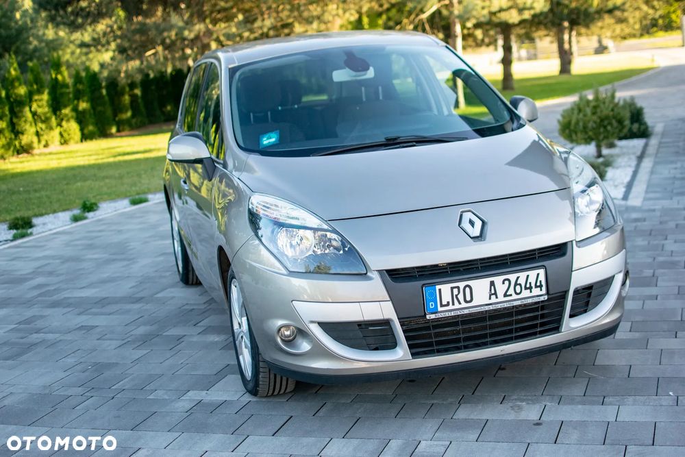 Renault Scenic - 1