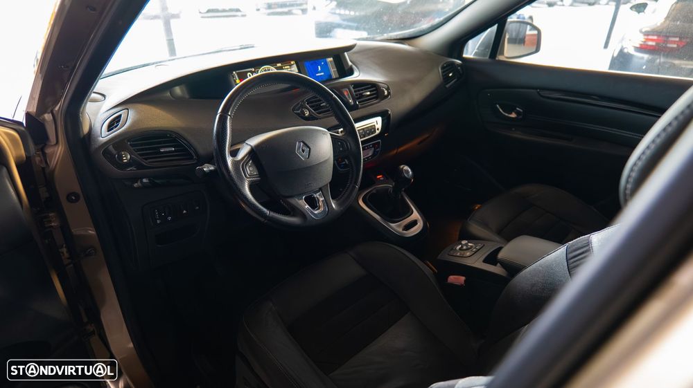 Renault Grand Scénic 1.6 dCi Bose Edition SS - 10