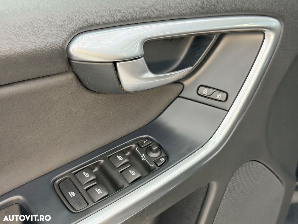 Volvo XC 60 D3 Start-Stop Kinetic - 10