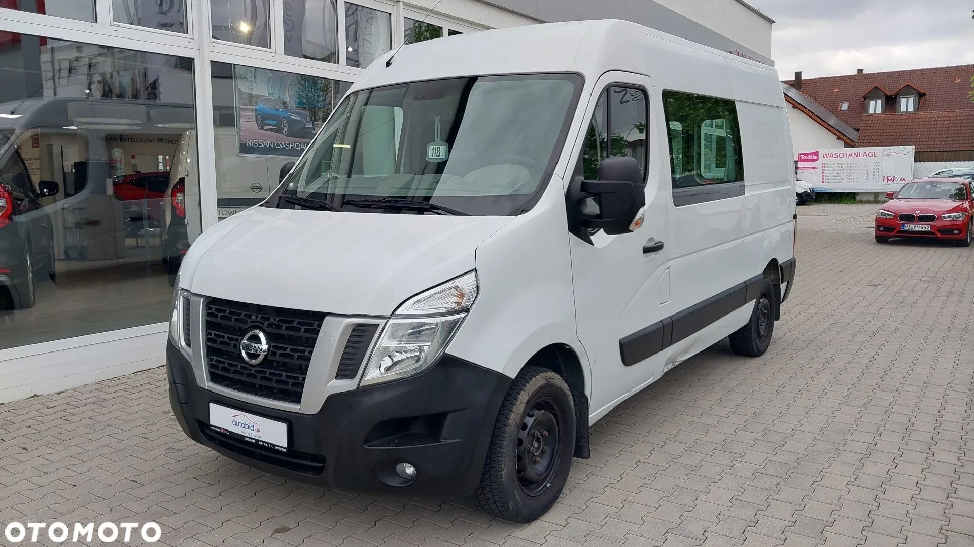 Nissan nv 400 - 1