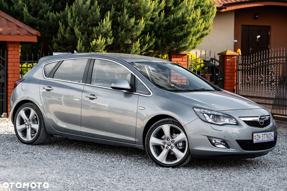 Opel Astra 1.6 Turbo Sport - 4