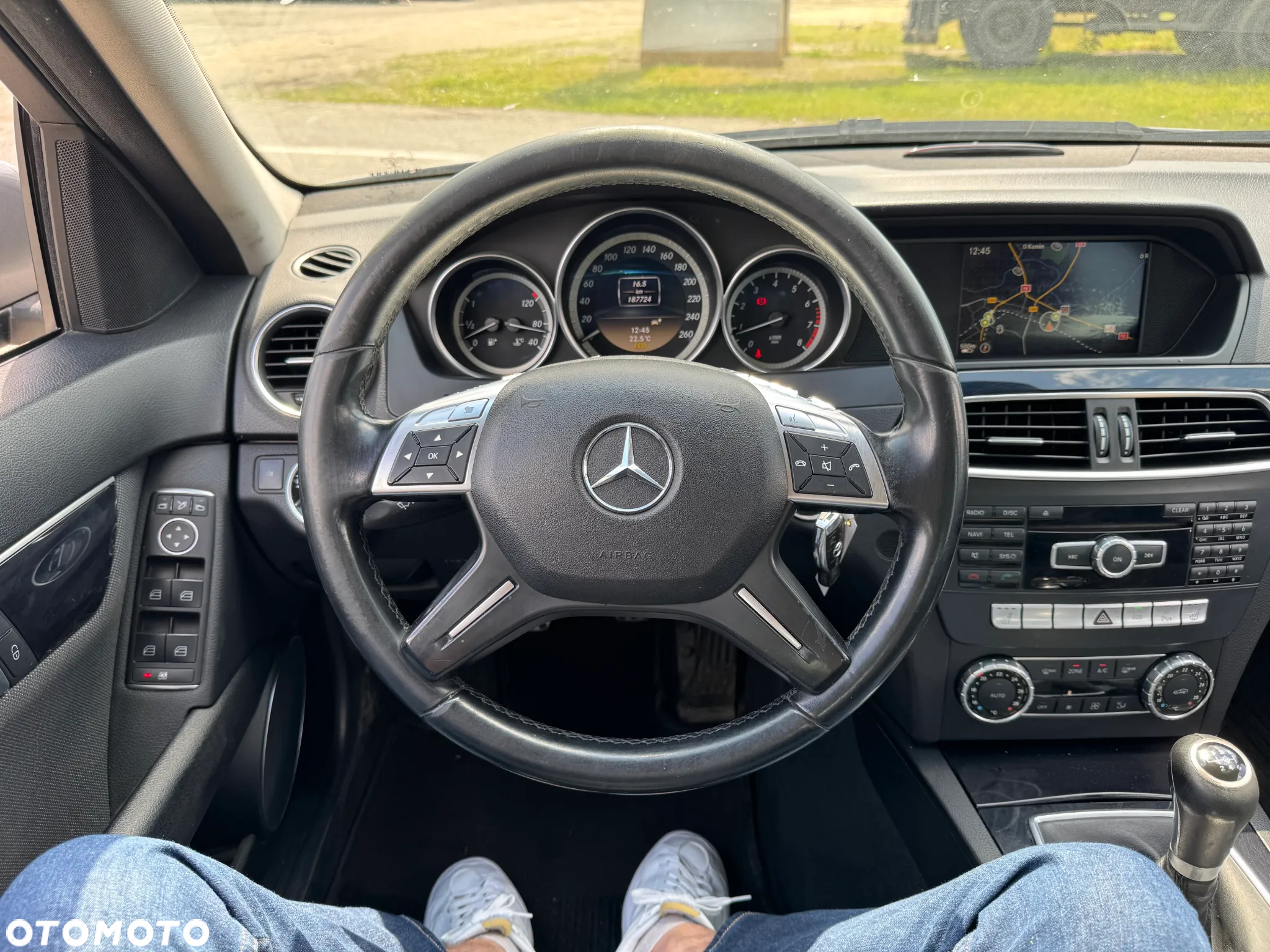 Mercedes-Benz Klasa C 180 BlueEFFICIENCY Elegance - 13