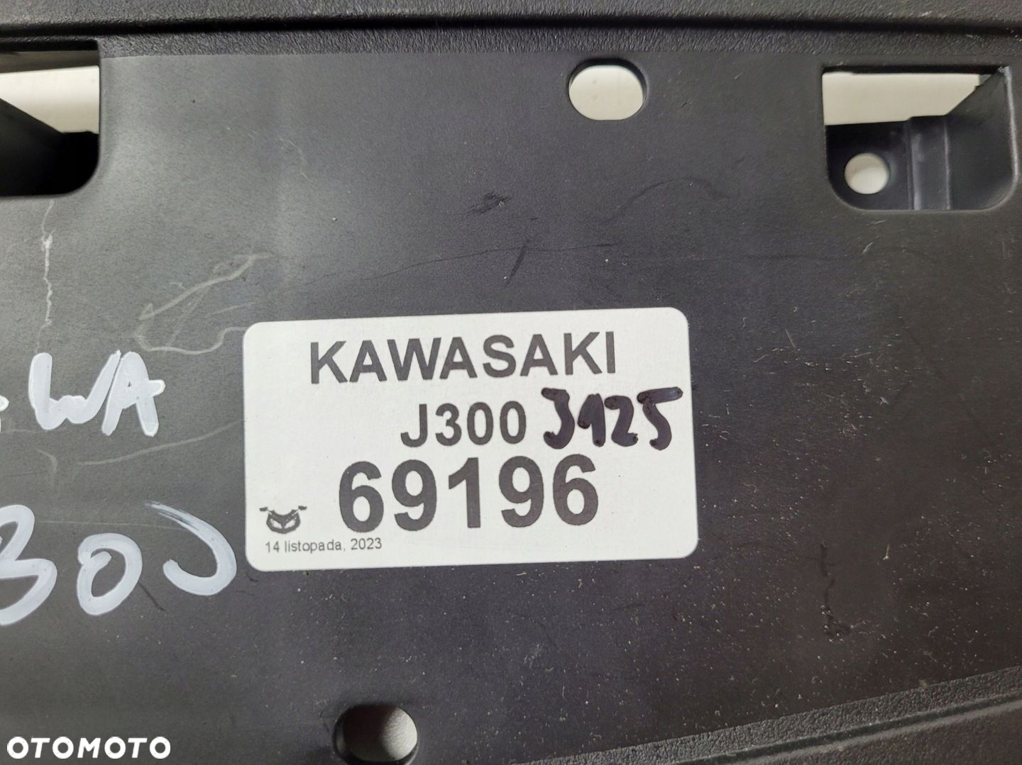 KAWASAKI J125 PODŁOGA STOPIEŃ PRAWY - 8