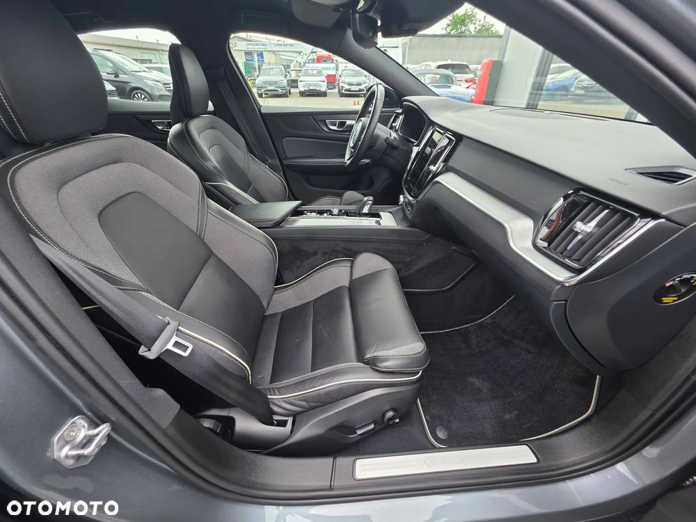 Volvo S60 B4 B R-Design - 32