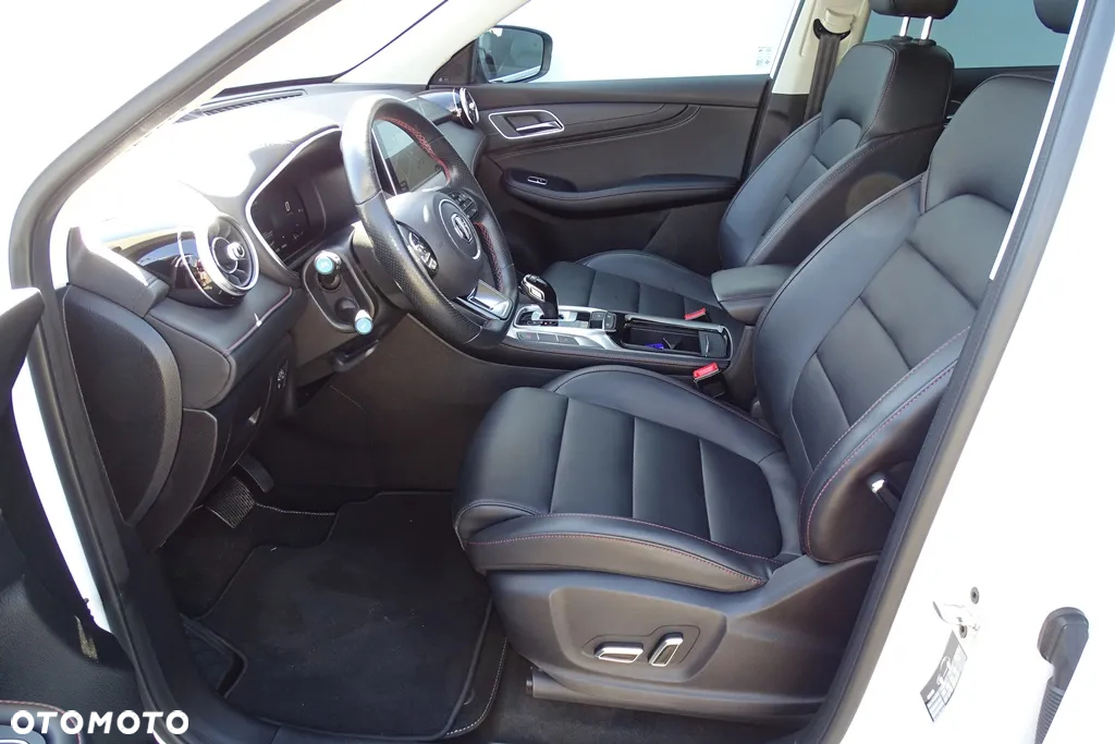 MG EHS 1.5T-GDI PHEV Luxury - 11