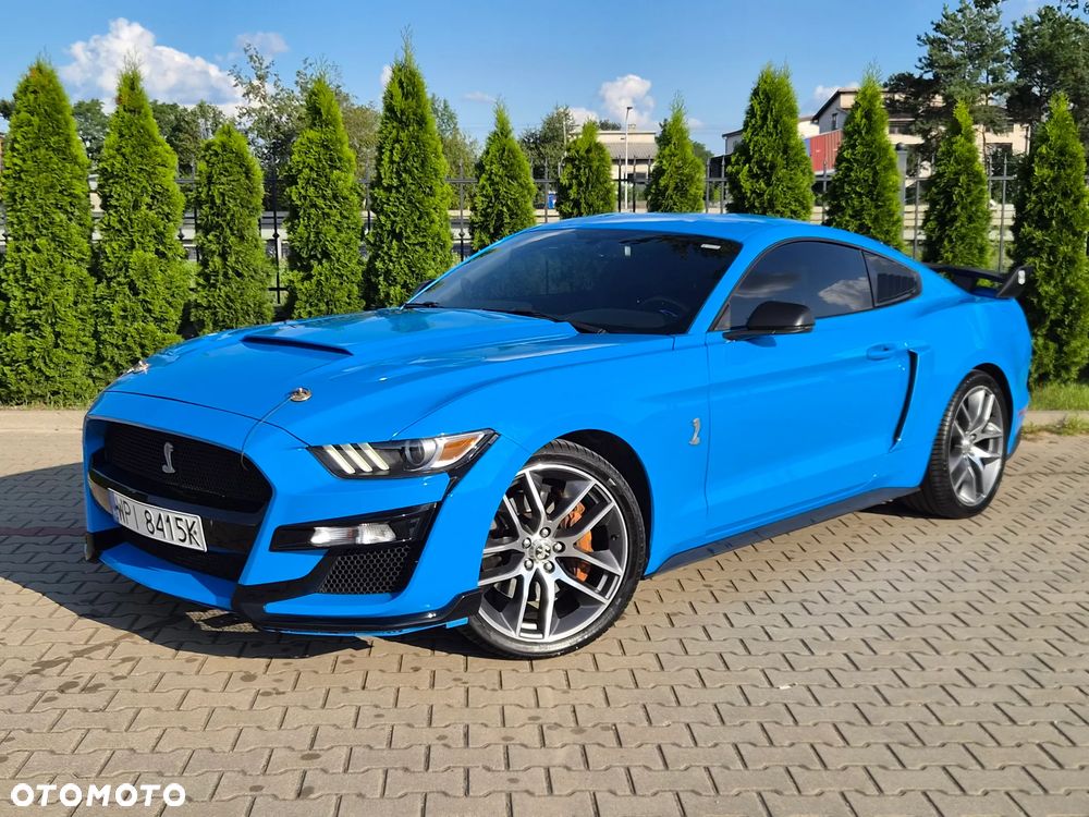 Ford Mustang - 34