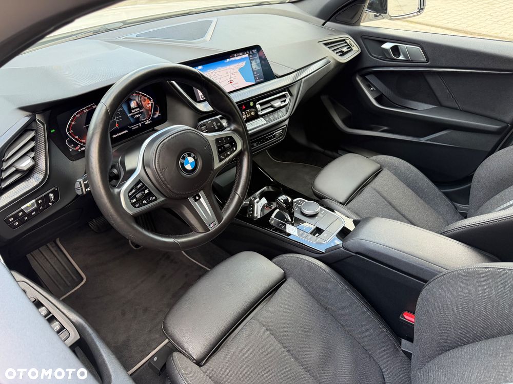 BMW Seria 1 118i M Sport Shadow - 23