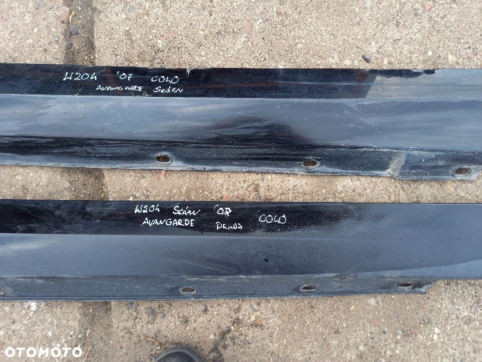 Listwa progowa prawa i lewa Mercedes w204 Avangarde Sedan 07' kod C040 - 3