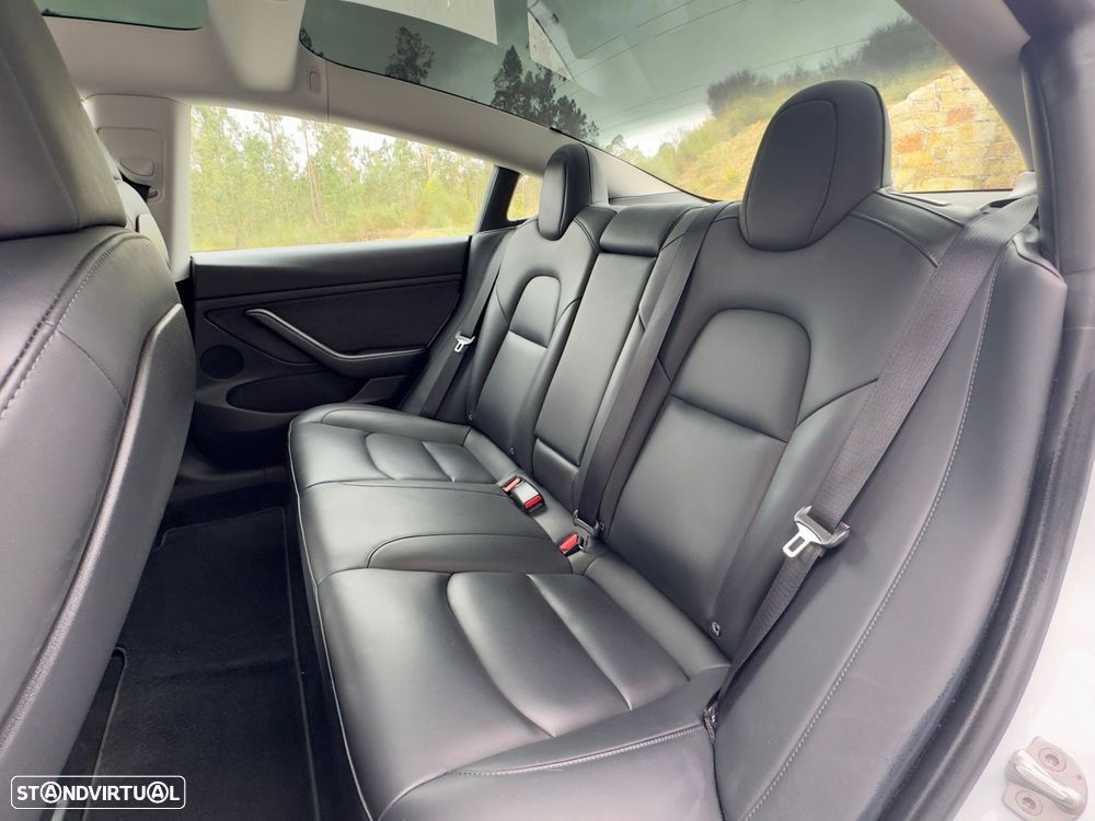 Tesla Model 3 - 27