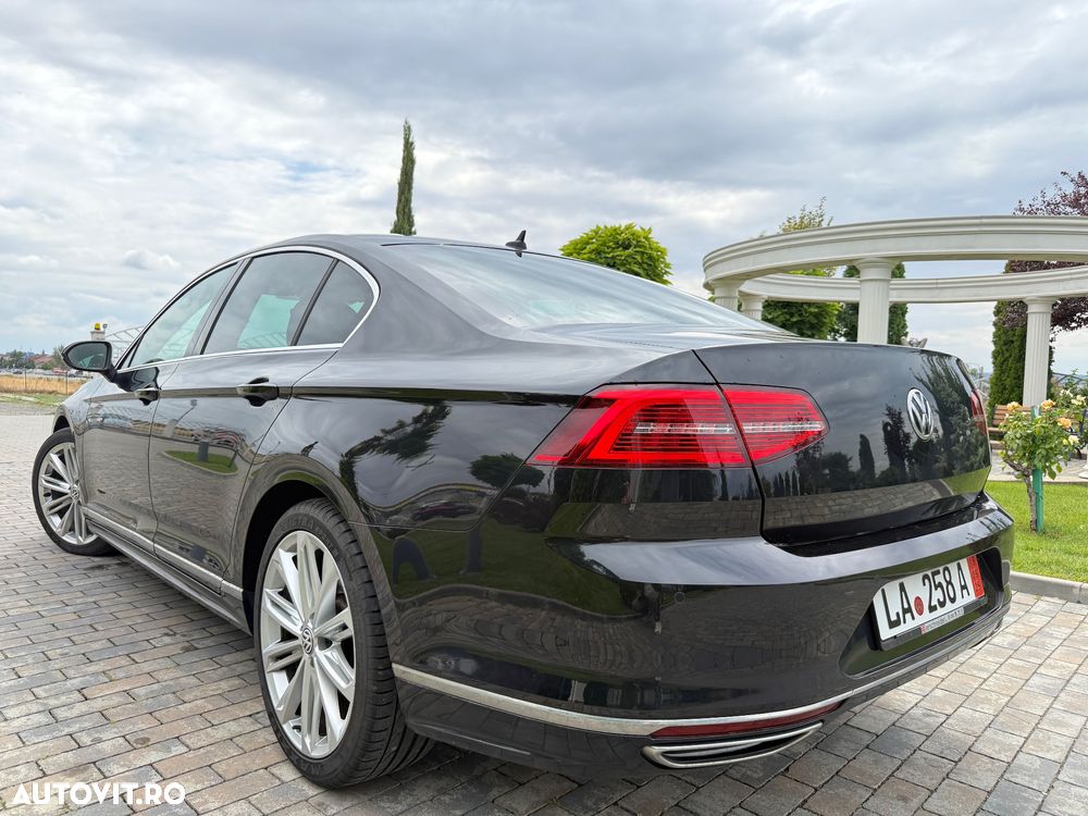 Volkswagen Passat - 2