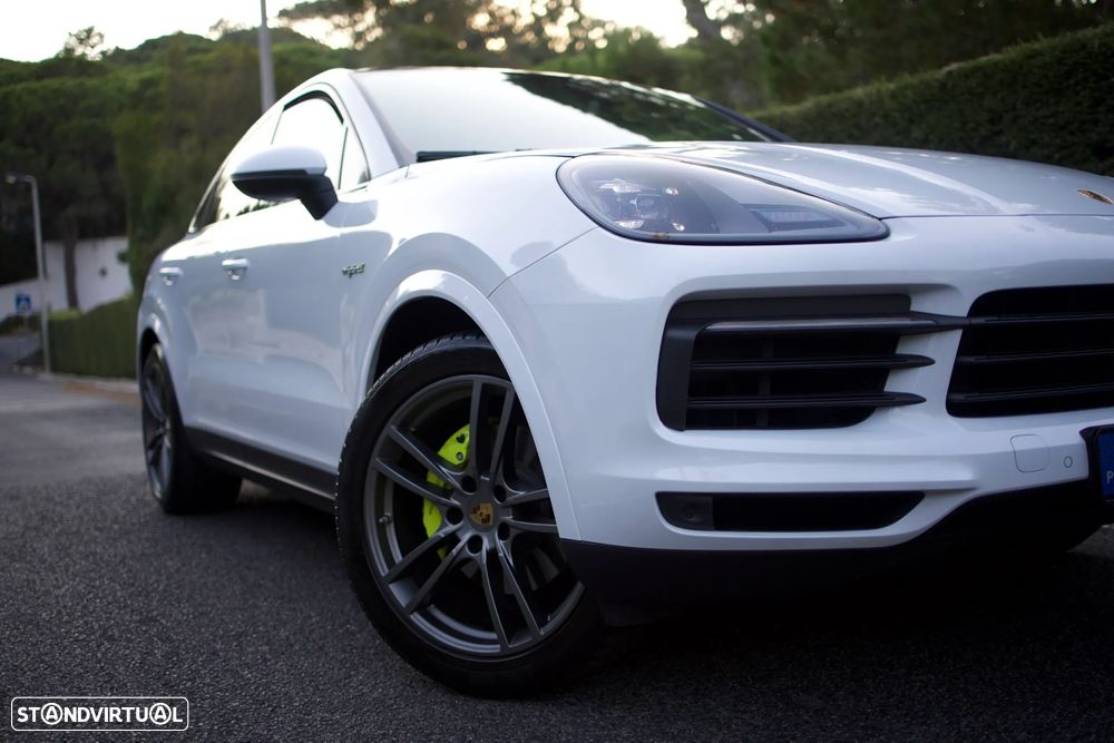 Porsche Cayenne Coupé E-Hybrid - 8