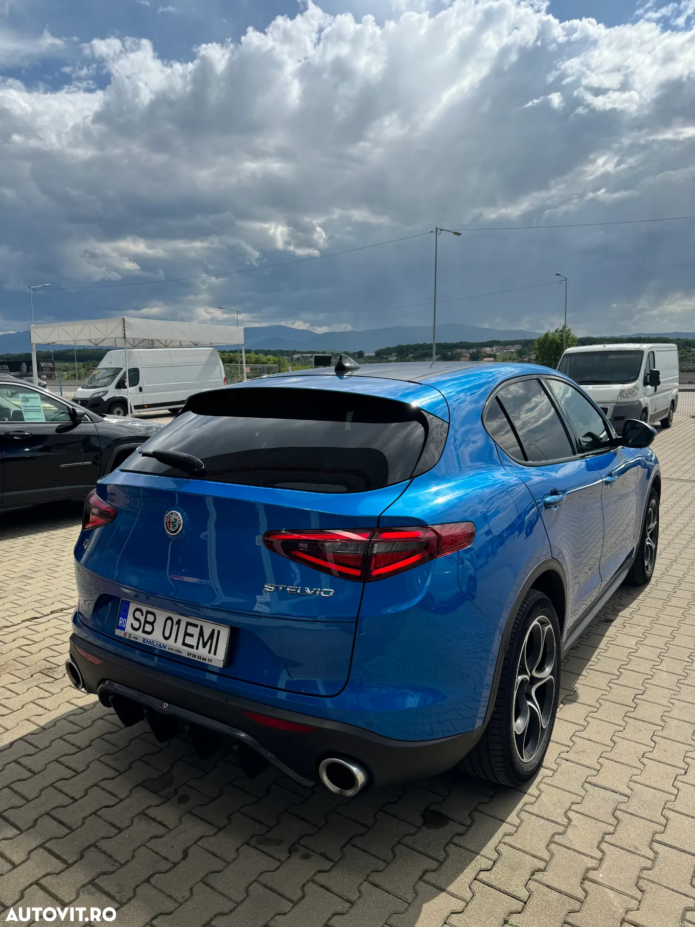 Alfa Romeo Stelvio 2.0 Turbo AWD AT8 Veloce - 11
