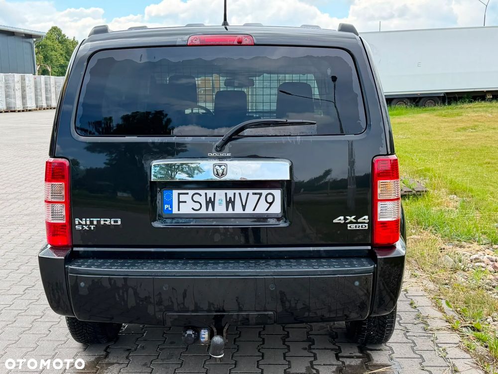 Dodge Nitro 2.8 CRD SXT - 6
