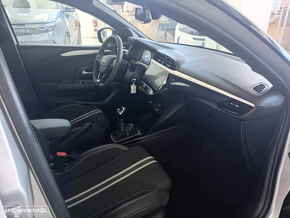 Opel Corsa 1.2 T GS - 10