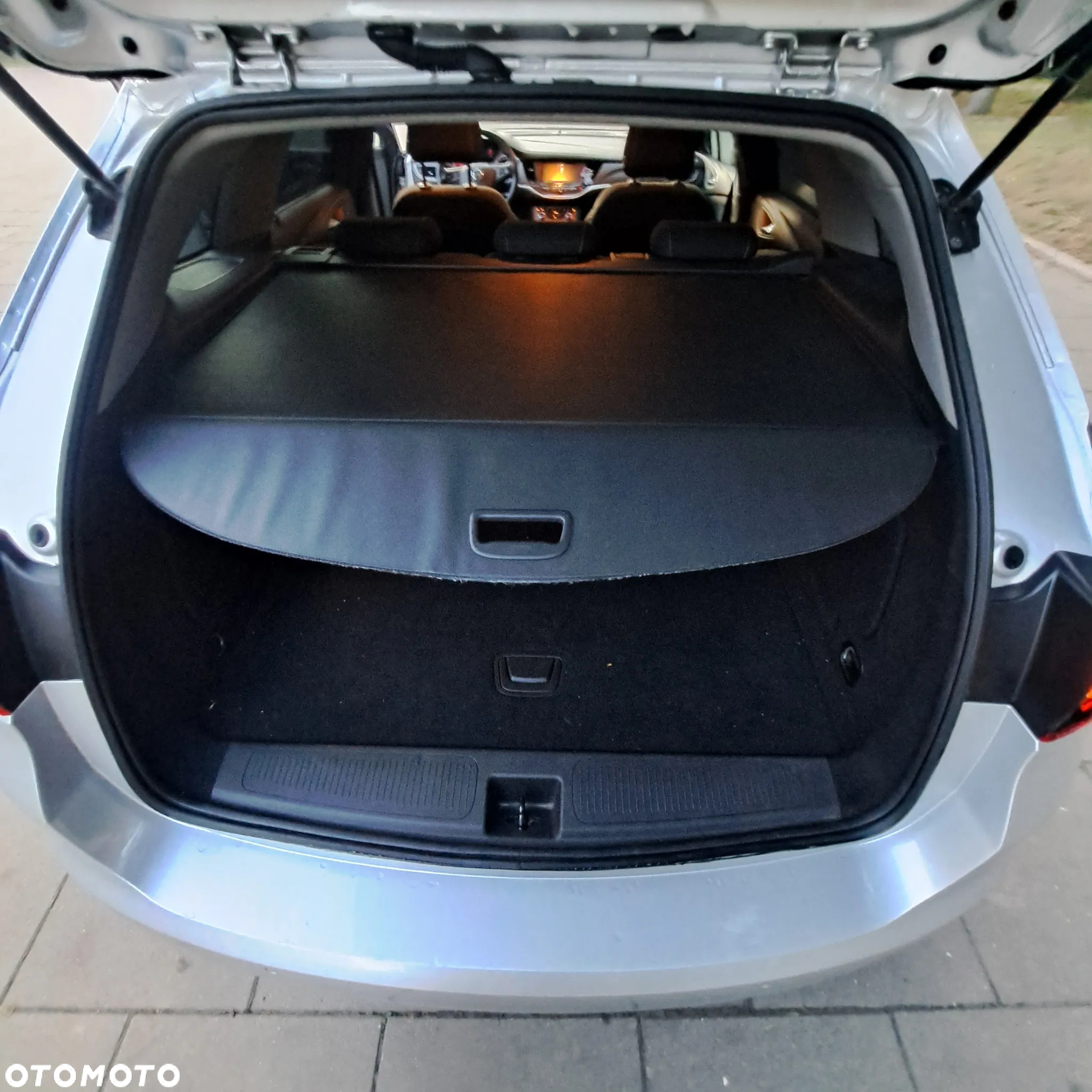 Opel Astra IV 1.6 CDTI Executive - 16