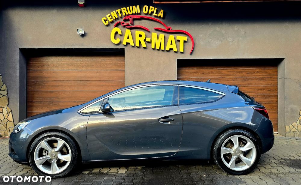 Opel Astra 2013 photo 4
