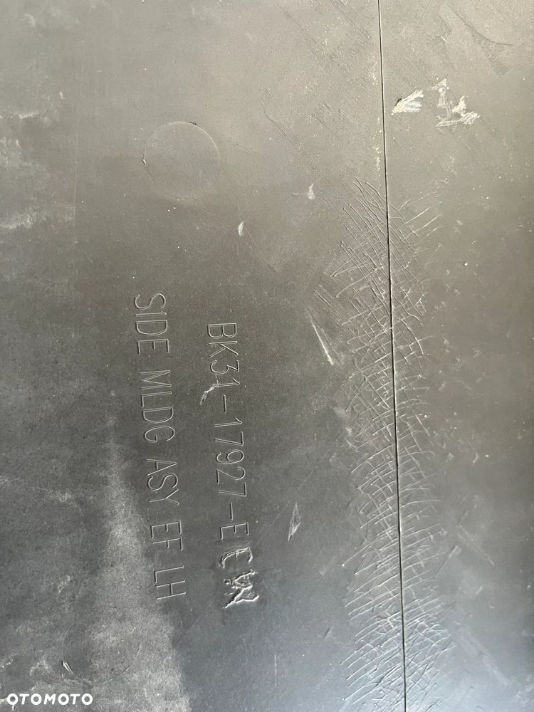 FORD TRANSIT 21R BK3117927E,BK3117926E Listwa tylnego błotnika - 5