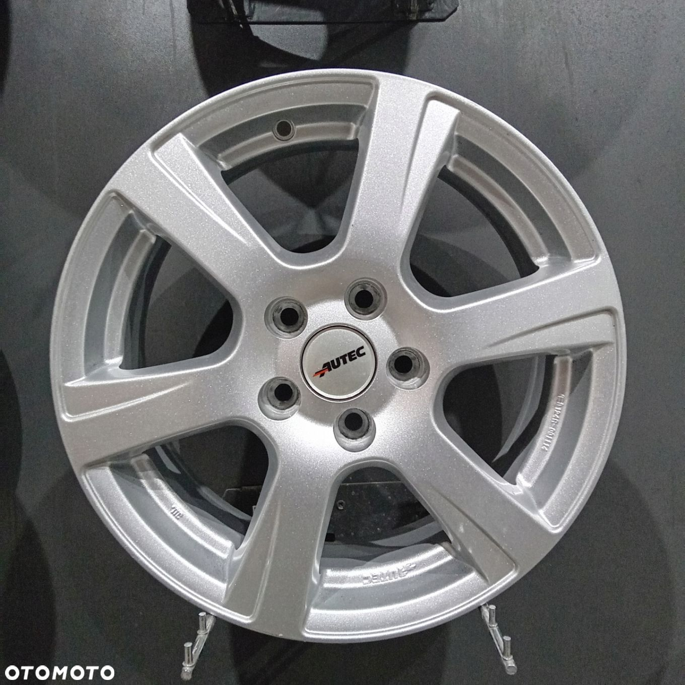 Felgi 16 5x108 Ford Focus MK3 MK4, C-MAX, Volvo C30, C70, S40 F504552-5 - 3