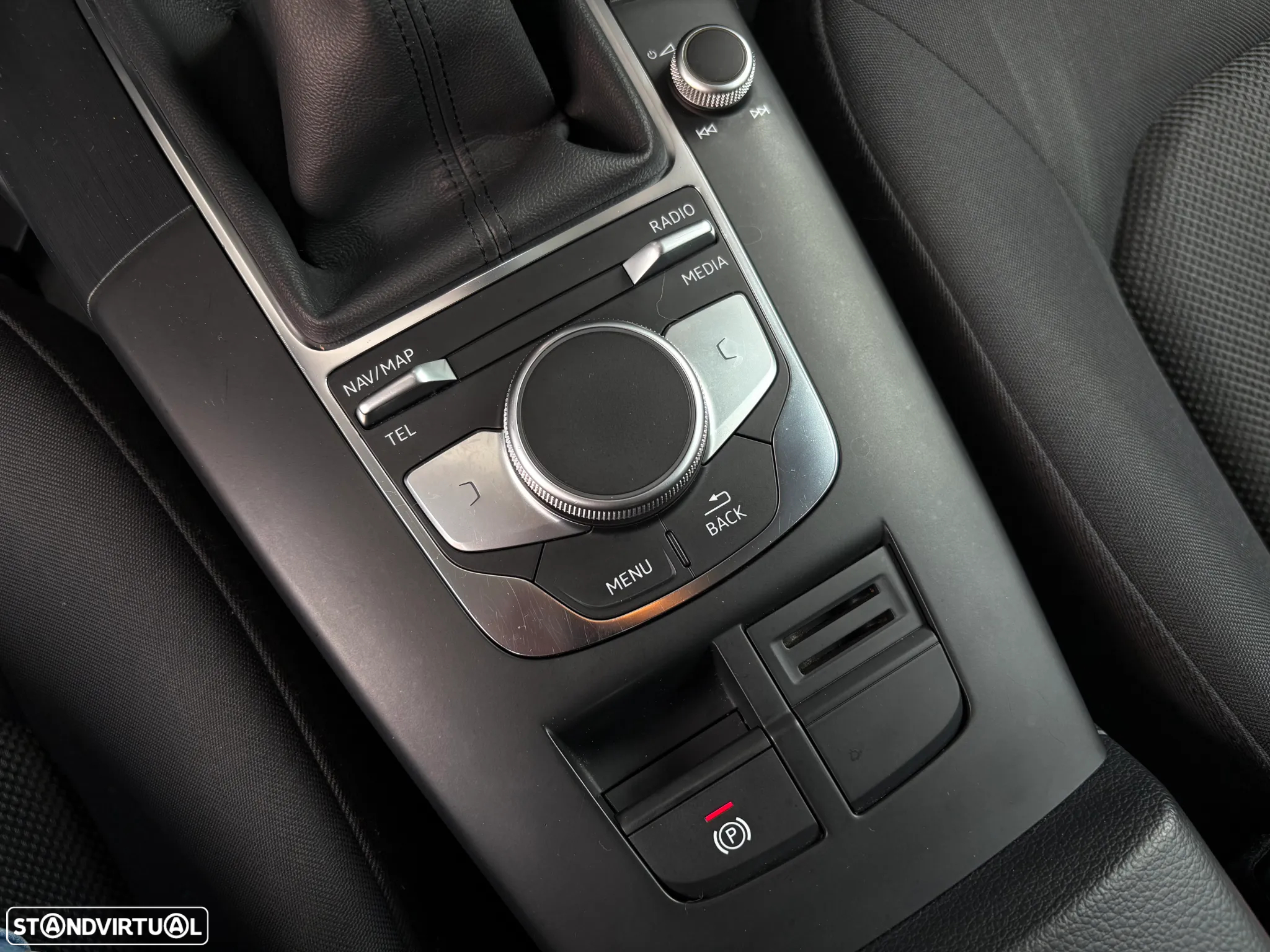 Audi A3 Limousine 30 TDI - 18