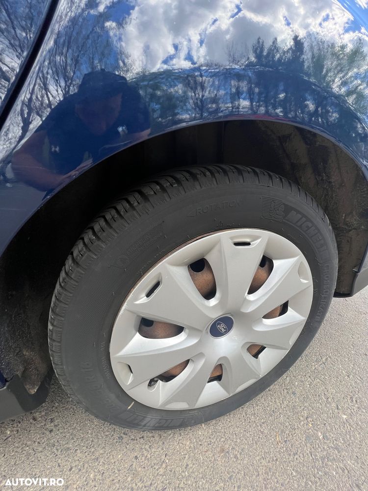 Ford Focus 1.6 TDCi DPF SYNC Edition - 7