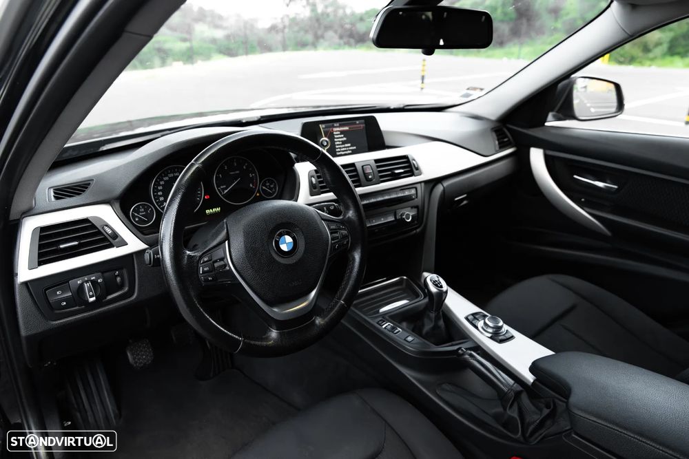 BMW 320 d Blue Performance - 21