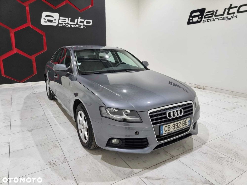 Audi A4 Limousine - 11