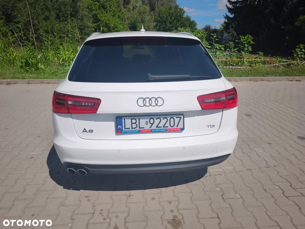 Audi A6 Avant - 16