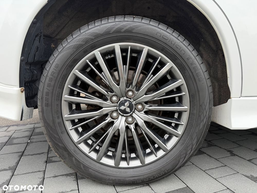 Mitsubishi Outlander 2.4 4WD Top - 24