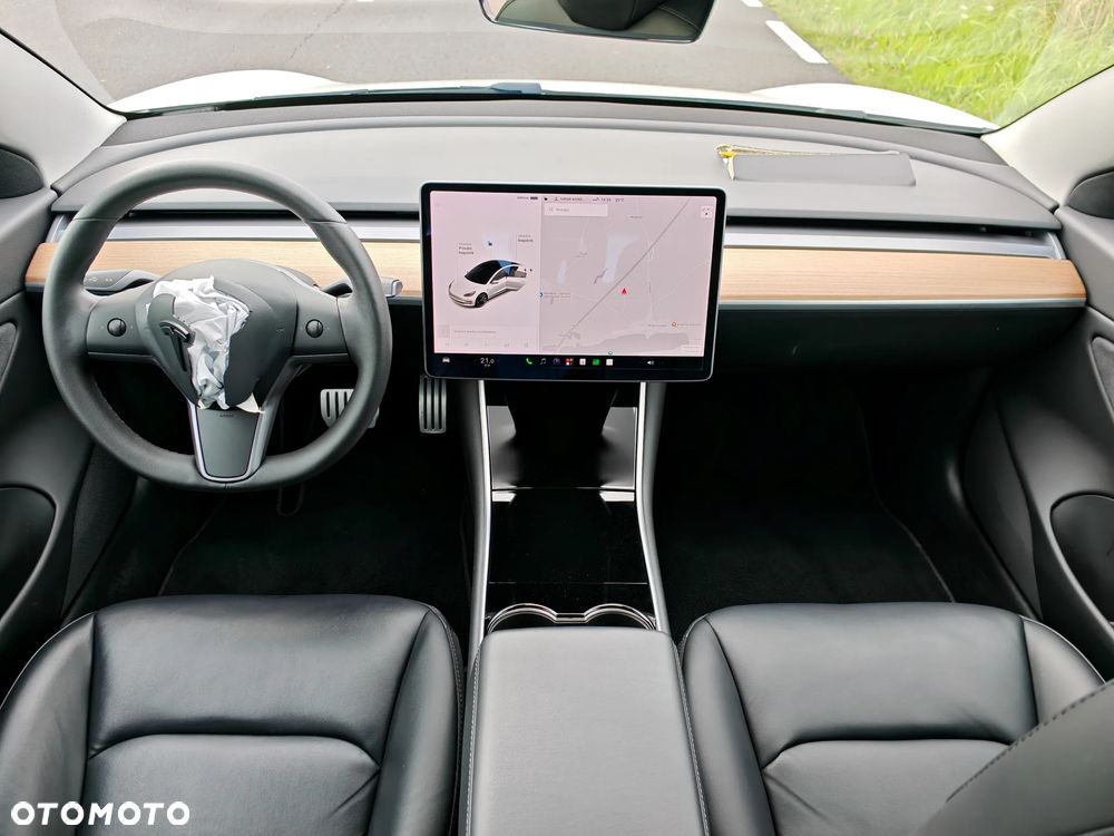 Tesla Model 3 - 31