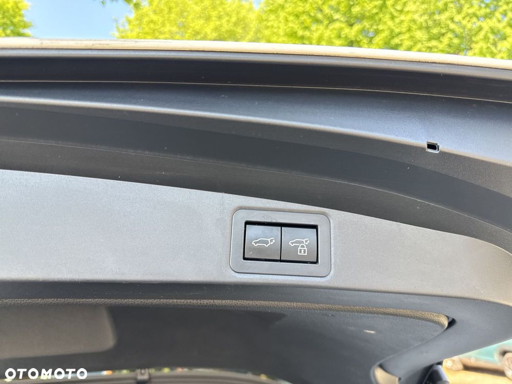 Toyota Corolla 1.8 Hybrid Style - 20