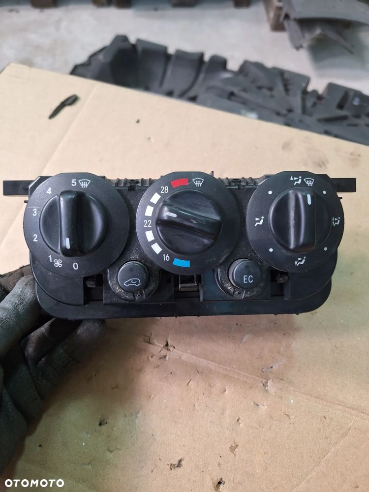 1688301285 mercedes a-klasa W168 Panel klimatyzacji nawiewu