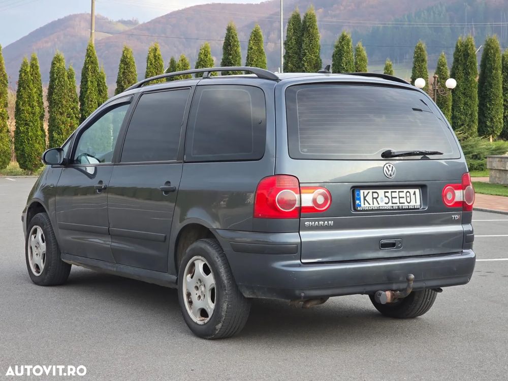 Volkswagen Sharan 1.9 TDI Comfortline Family - 4