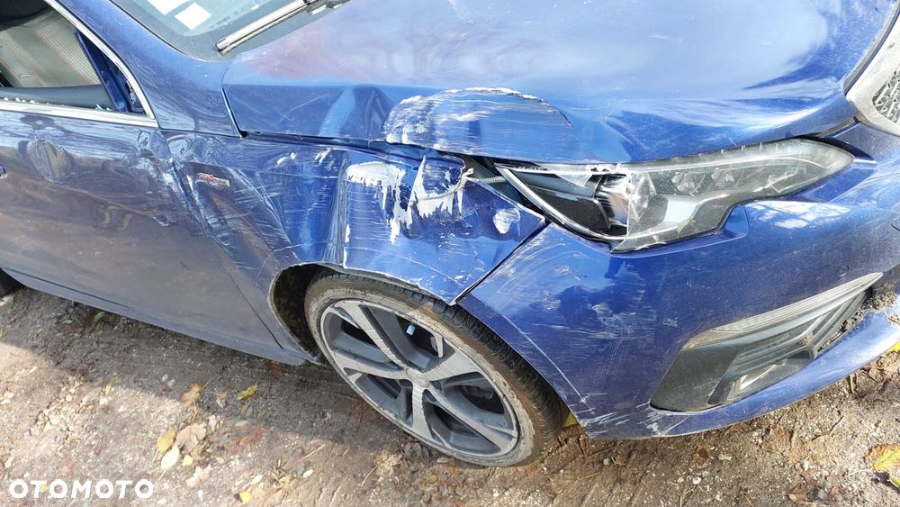 Peugeot 308 SW BlueHDi 130 EAT8 GT - 10