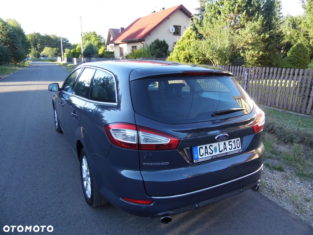 Ford Mondeo 2.0 T Ghia MPS6 - 13